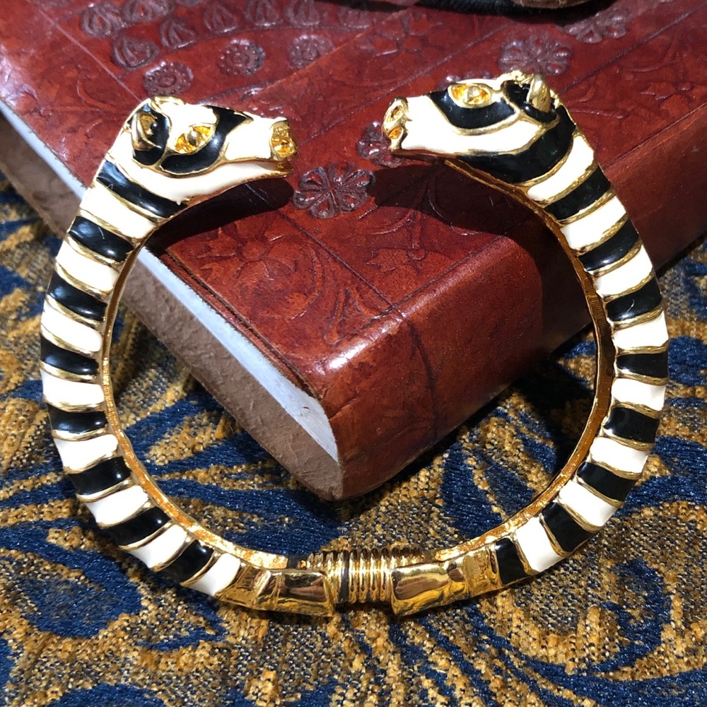 ⬇️⬇️ Kenneth Jay Lane Zebra Cuff Bracelet